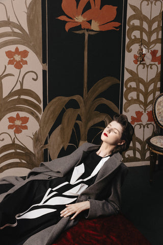 Elegant Long Draped Transformer Mid-Season Coat – Grey