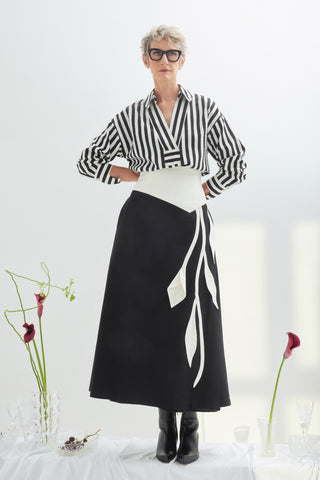 Smart-Casual Flared Midi Skirt, Floral Detail — Black-White