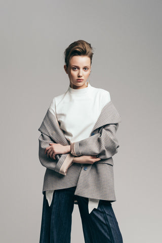 Stylish Relaxed-Fit Blazer With Contrast Lining Blue Beige Check