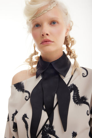 Fashion Neckpiece - Collar Black