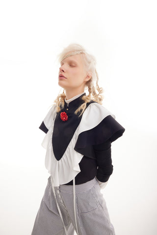 Ruffled Bib Collar With Red Beaded Brooch – Black