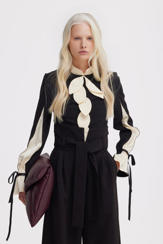 Elegant Fitted Blouse - Black
