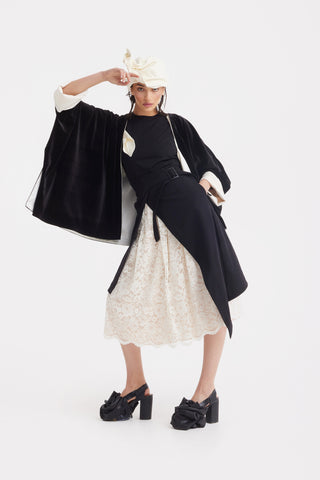 Layered Skirt With White Lace Detail Black