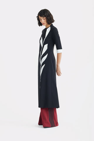 Art-Inspired Semi-Fitted Three-Quarter Sleeveless Dress - Black