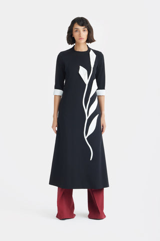Art-Inspired Semi-Fitted Three-Quarter Sleeveless Dress - Black