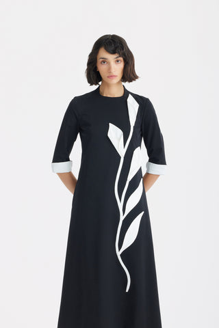 Art-Inspired Semi-Fitted Three-Quarter Sleeveless Dress - Black