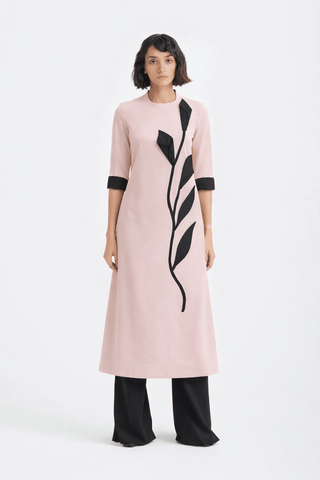 Art-Inspired Semi-Fitted Three-Quarter Sleeves Dress – Pale Pink - Julia Allert