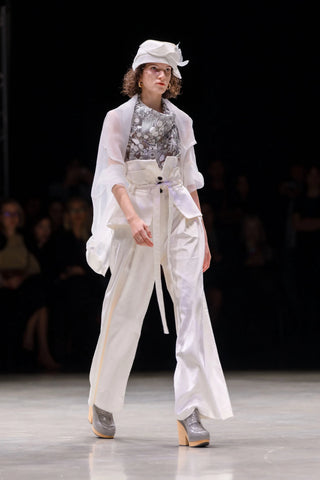 Avant-Garde Brimless Hat White - Julia Allert