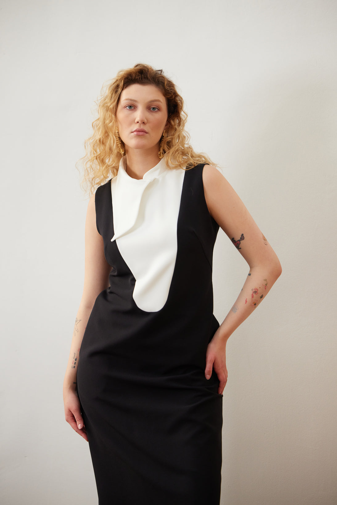 Chic Formal Midi Dress With Unique Collar White xl Chic Formal Midi Dress With Unique Collar White xl