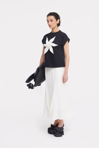Crew-Neck Jersey T-Shirt With Flower - Black - Julia Allert