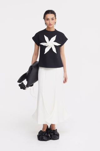 Crew-Neck Jersey T-Shirt With Flower - Black - Julia Allert
