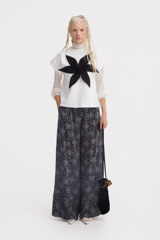Crew-Neck Jersey T-Shirt With Flower - Off-White - Julia Allert