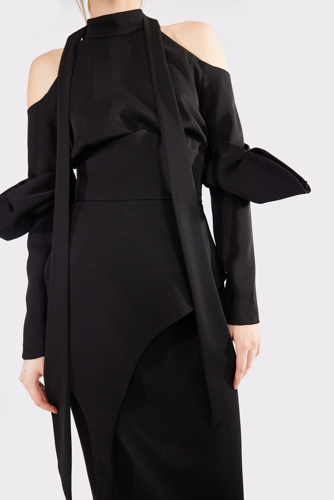 Fashion Cold-Shoulder Midi Dress With Asymmetrical Belt Black L Fashion Cold-Shoulder Midi Dress With Asymmetrical Belt Black L