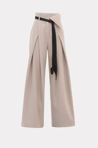 Fashion Forward Wide-Leg Pants & Contrast Belt - Beige - Julia Allert