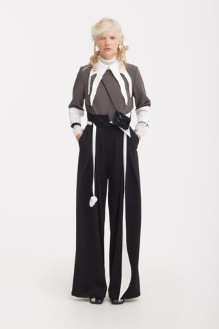 Fashion Forward Wide-Leg Pants & Contrast Belt - Black - Julia Allert
