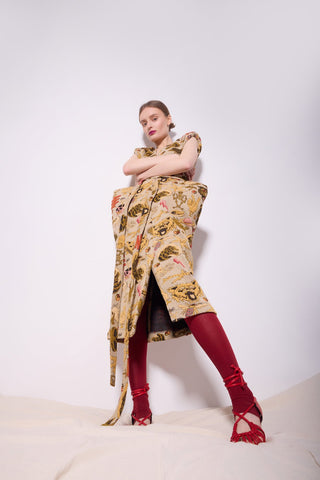 Fashion Midi Dress With Belt And Bold Shoulders Jacquard - Julia Allert