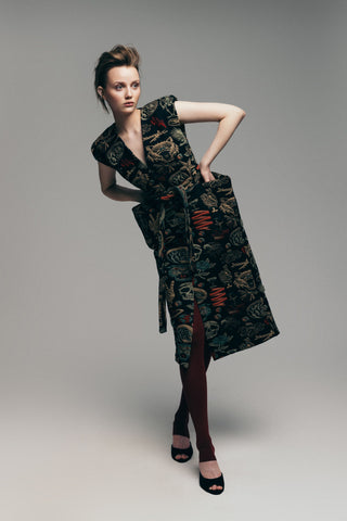 Fashion Midi Dress With Belt And Bold Shoulders Jacquard Black