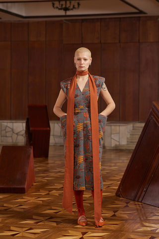 Fashion Midi Dress With Belt And Bold Shoulders Jacquard Grey - Julia Allert