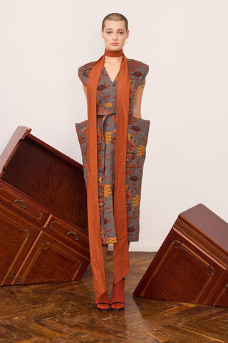 Fashion Midi Dress With Belt And Bold Shoulders Jacquard Grey - Julia Allert