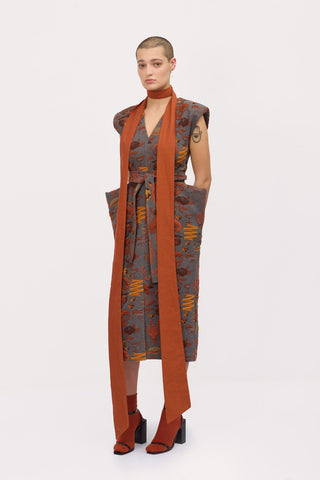 Fashion Midi Dress With Belt And Bold Shoulders Jacquard Grey - Julia Allert