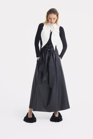 Faux Leather High-Waisted A-Line Skirt With Belt Black - Julia Allert