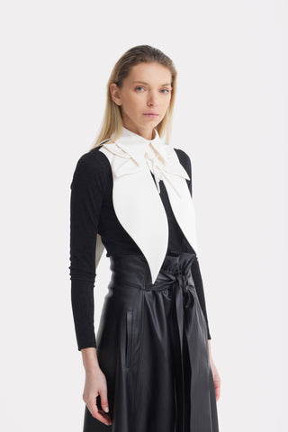Faux Leather High-Waisted A-Line Skirt With Belt Black - Julia Allert