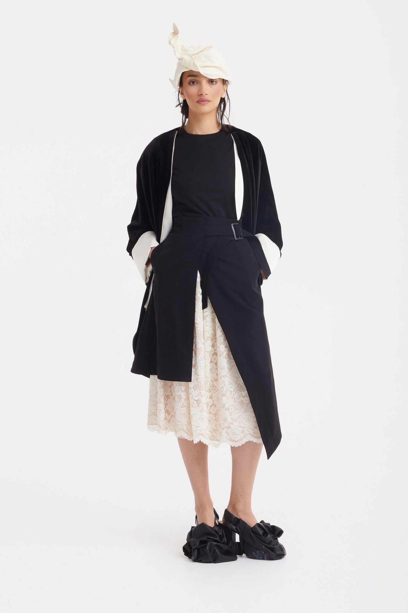 Layered Skirt With White Lace Detail Black - Julia Allert