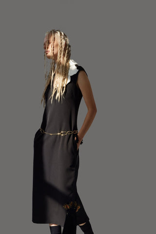 Modern Business Sheath Dress With Decorative Collar - Black - Julia Allert