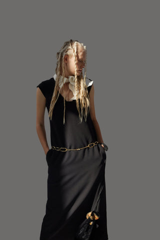 Modern Business Sheath Dress With Decorative Collar - Black - Julia Allert