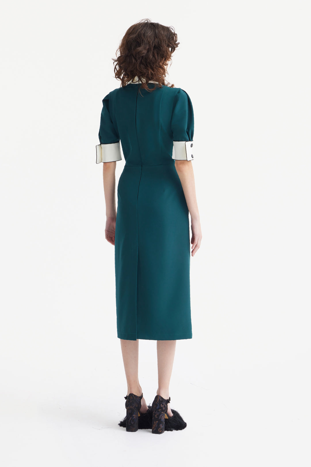 Formal Fitted Dress With White Collar - Office To Evening Style Green XS Formal Fitted Dress With White Collar - Office To Evening Style Green XS