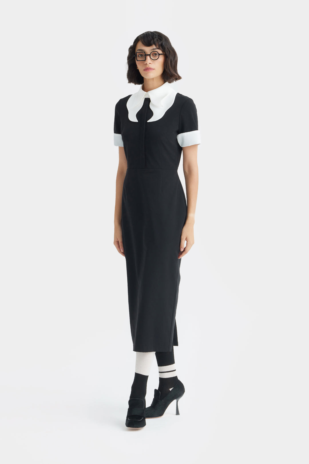 Polished Fitted Midi Short Sleeve Dress - Black XL Polished Fitted Midi Short Sleeve Dress - Black XL