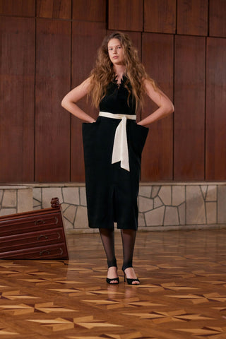 Sculptural Sleeveless V-Neck Midi Dress With Belt Black - Julia Allert