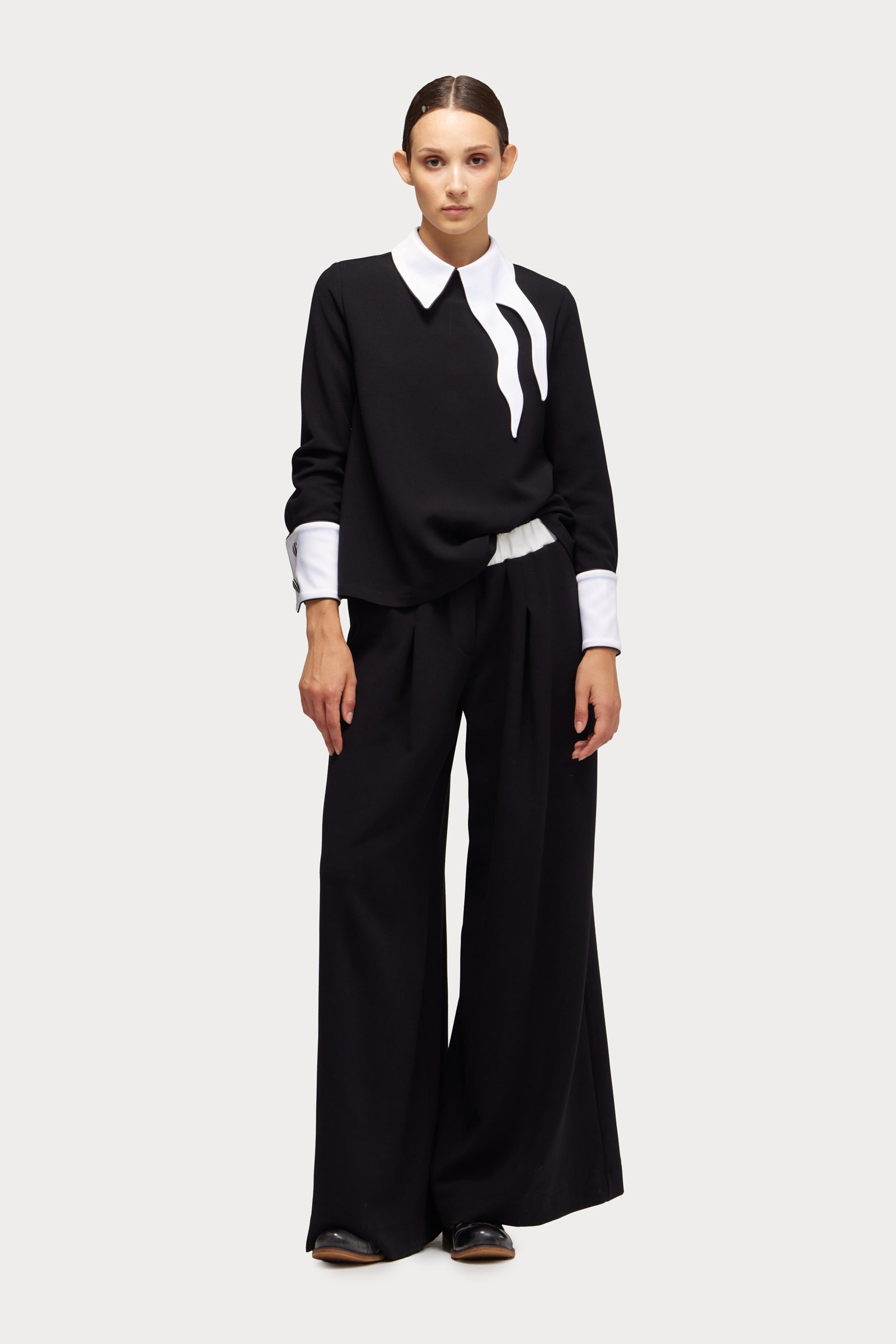 Semi-Formal Blouse With Contrasting Details Black L Semi-Formal Blouse With Contrasting Details Black L
