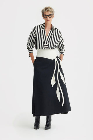 Smart-Casual Flared Midi Skirt, Floral Detail — Black-White