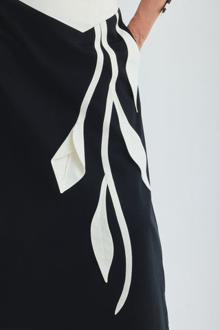 Smart-Casual Flared Midi Skirt, Floral Detail — Black-White