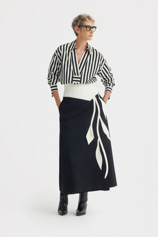Smart-Casual Flared Midi Skirt, Floral Detail — Black-White