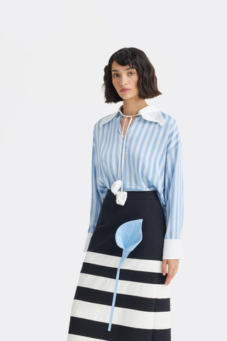 Smart Elegance – Silk-Touch Striped Long-Sleeve Blouse Light Blue