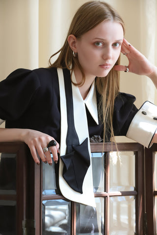 Statement Blouse With White Collar And Cuffs - Black