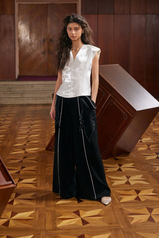 Structured Fit Cap Sleeve V-Neck Blouse White - Julia Allert