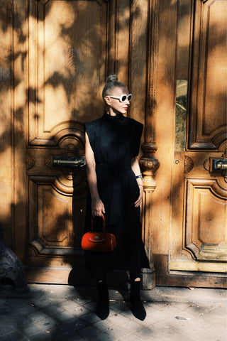 Stylish Straight Dress With Belt Black - Julia Allert