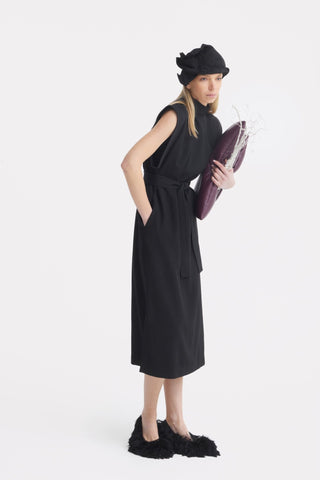 Stylish Straight Dress With Belt Black - Julia Allert