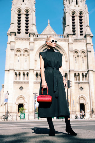 Stylish Straight Dress With Belt Black - Julia Allert