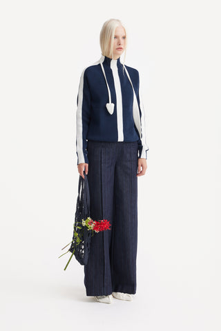 Two-Tone Ribbed Wool Sweater – Navy & White