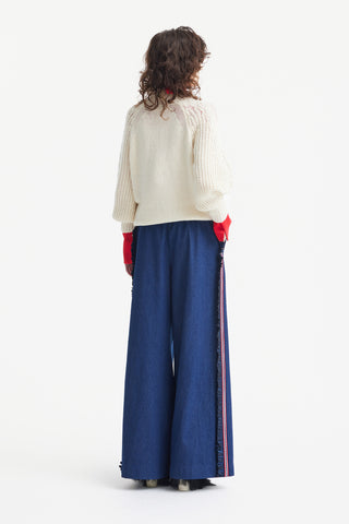 Limited Edition Virgin Wool Sculptural Knit Sweater – Ivory